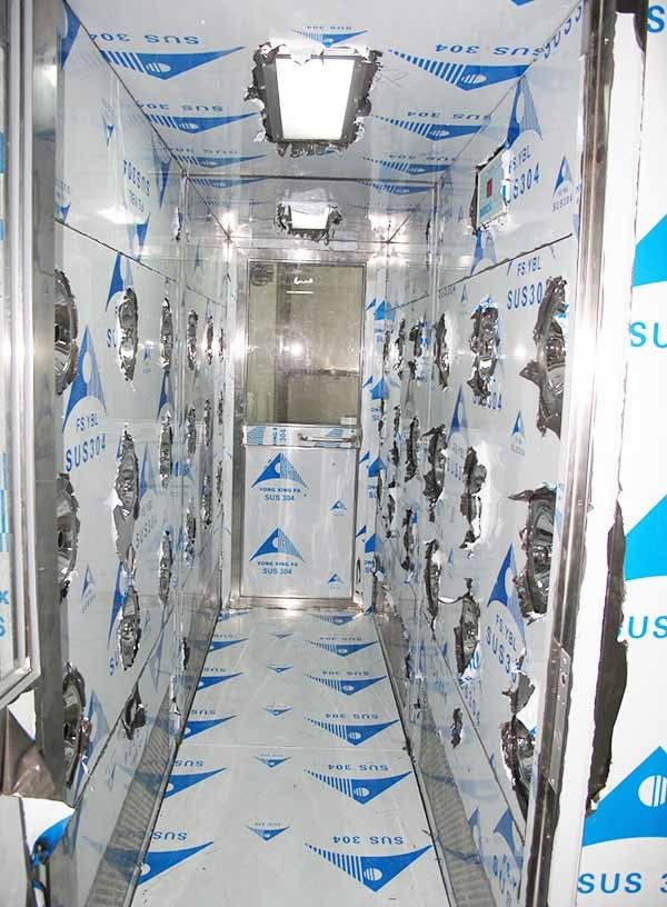 Depth 3000mm Air Shower Cleanroom With Manual Doors For Six People 1